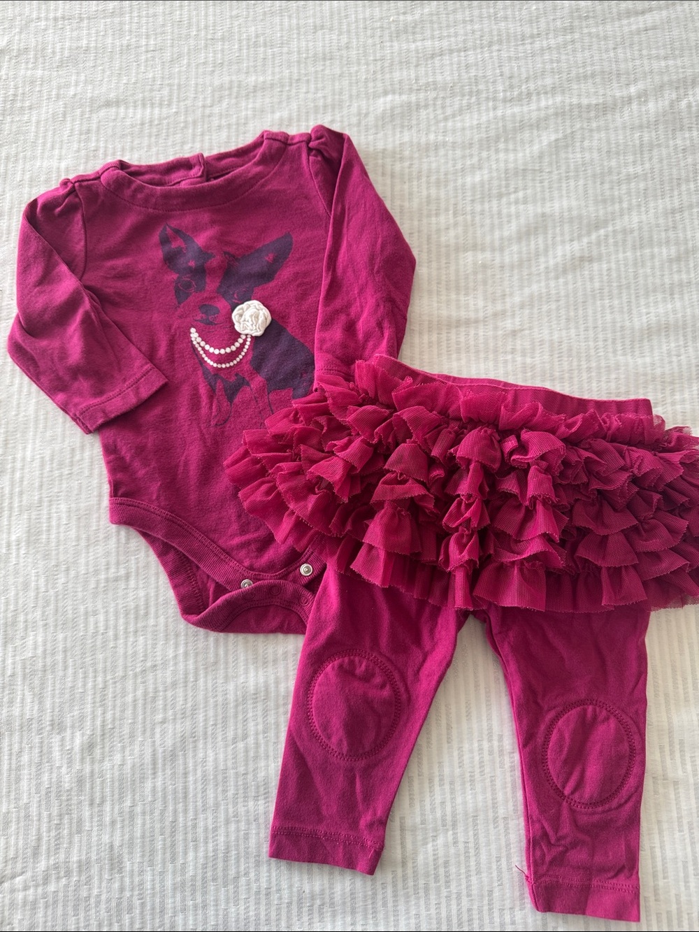 BABY. GAP Magenta Ruffle Baby Onesie & Legging Set